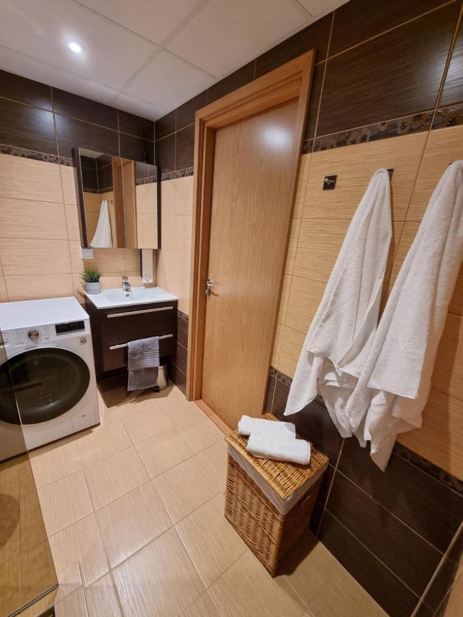 R63 Apartment With Terrace ตาร์ตู ภายนอก รูปภาพ